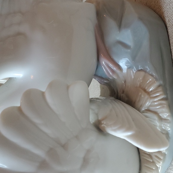 Lladro Doves Figurine - Picture 6 of 10